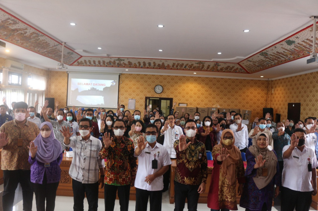 Yel-Yel Kampung Keluarga Berkualitas, berikan Semangat Peserta Workshop Fasilitasi dan Pembinaan Kampung Berkualitas (KB) Perwakilan BKKBN Provinsi Bali